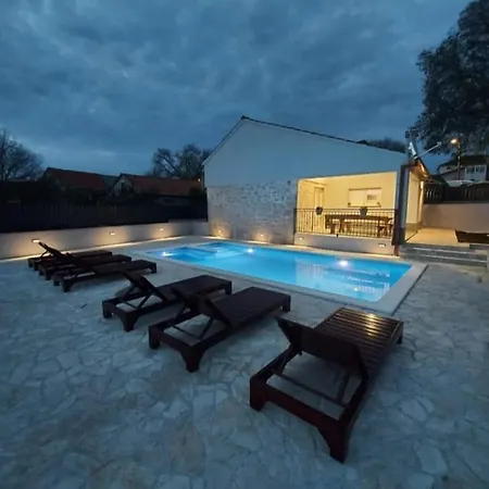 Villa Ana Marija - Family Destination With Heated Pool *