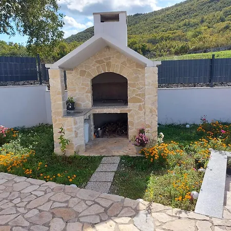 Ana Marija - Family Destination With Heated Pool Lecevica